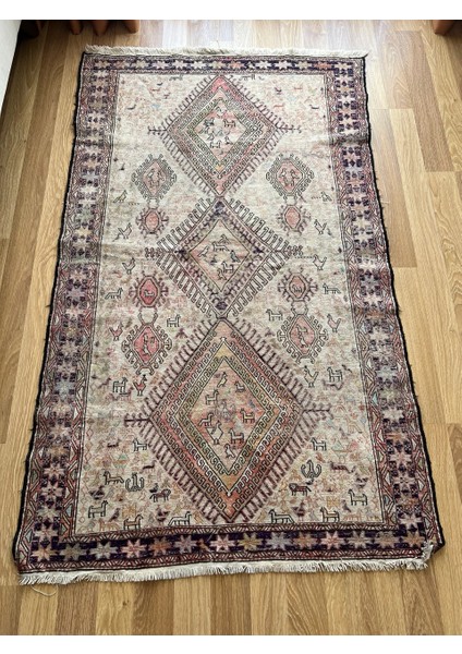 110 x 185 cm Bohem Stili Türk Kilim, Hayvan Desenli El Dokuma Kilim, Harika Kondisyonlu Ev & Ofis Kilim