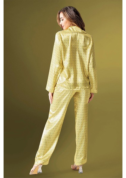 Kadın Sarı Desenli Önden Düğmeli Saten Pijama Takımı 2200 modelleri
