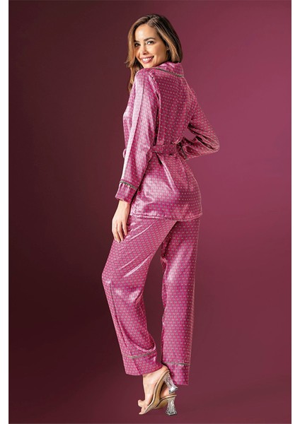 Kadın Pembe Desenli Önden Düğmeli Saten Pijama Takımı 2190 modelleri
