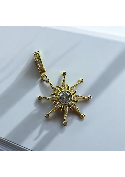 Çelik Sallantılı Charm