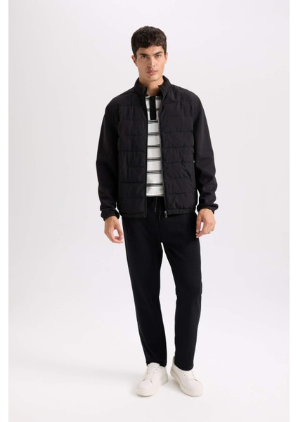 Slim Fit Dar Kesim Dik Yaka Lastikli ve Fermuarlı Su Geçirmez Mont D7532AX25SP