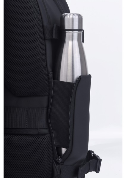 VC173-00B VIP Vacuum Travel Serisi 14, 15.6, 17,3 inç Laptop Sırt Çantası- Siyah