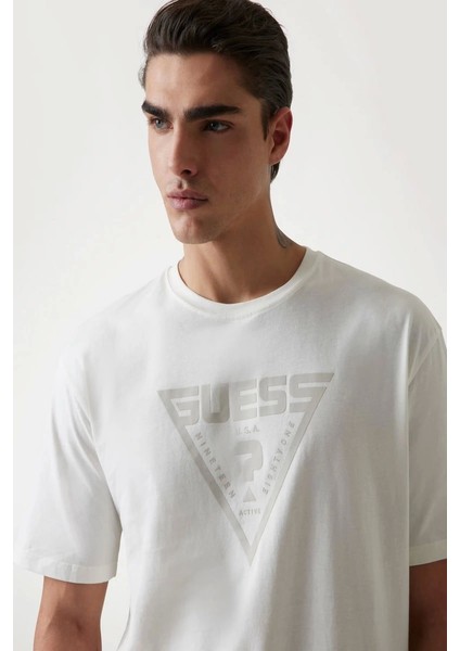 Erkek Beyaz Logolu T-Shirt fırsatları