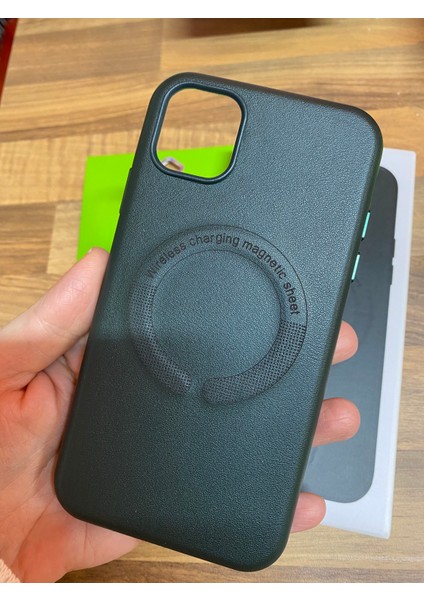 Apple iPhone 11 / Xr Magsafe Kılıf (Screen Protector )