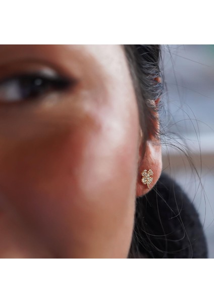 Taşlı Yonca Küpe modelleri