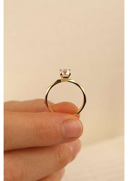 Sevgililer Günü Tektaş Altın Yüzük( Işıklı Kutu Hediyeli ) CGKYZK0329 fırsatları