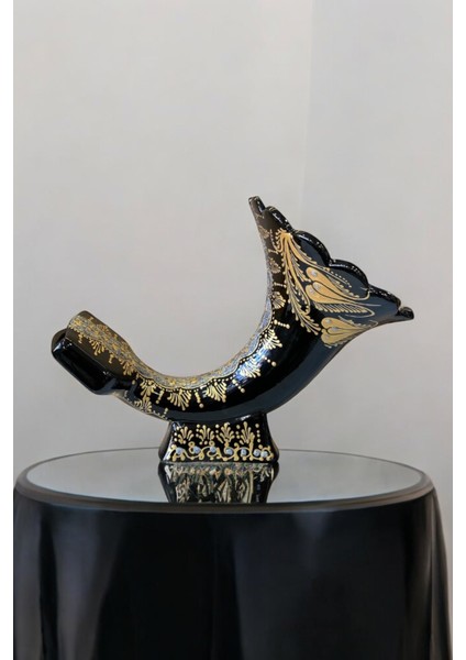 Geleneksel Türk Çini Sanatının Zarif Gramofonu