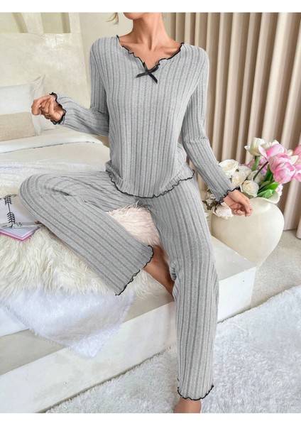 Gri Pamuklu Fiyonk Detaylı Pijama Takımı modelleri