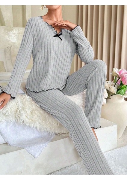Gri Pamuklu Fiyonk Detaylı Pijama Takımı fırsatları