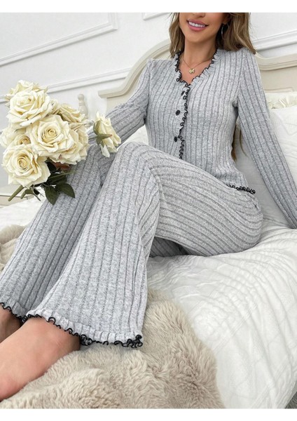 Gri V Yaka Pamuklu Düğmeli Pijama Takımı