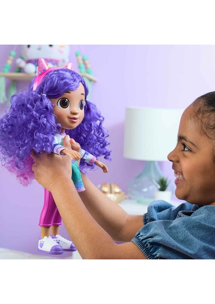 Gabby’s Dollhouse Sesli Şarkı Söyleyebilen Gabby 30 cm fiyatları