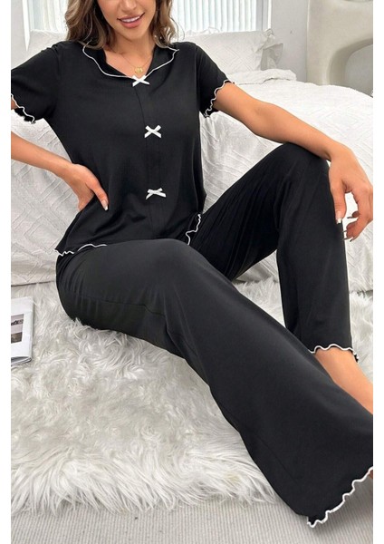 Pamuklu Siyah Fiyonk Detaylı Mevsimlik Pijama Takımı