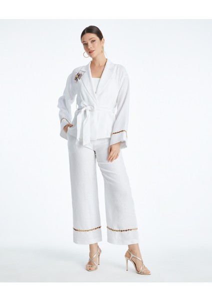 Kadın Şık Takım – Kuşak Detaylı, Parlak Işlemeli Şerit Tasarımlı - Ceket ve Bol Paça Pantolon – Günlük ve Özel Davet Için Takım fiyatları