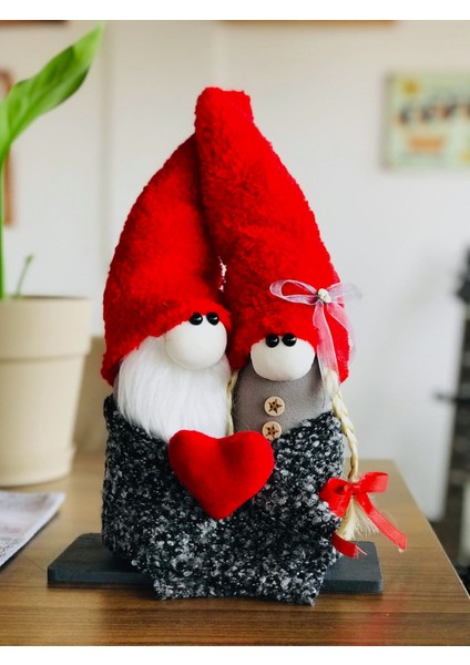 Sevgililer Günü Konsepti Hediyelik Battaniyeli Gnome Sevgili Çift Cüce