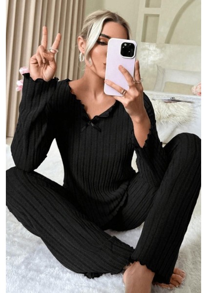 Mevsimlik Siyah Pamuklu Fiyonk Detaylı Pijama Takımı