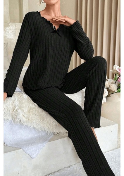 Mevsimlik Siyah Pamuklu Fiyonk Detaylı Pijama Takımı modelleri