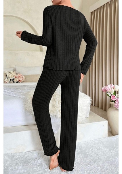 Mevsimlik Siyah Pamuklu Fiyonk Detaylı Pijama Takımı indirimleri