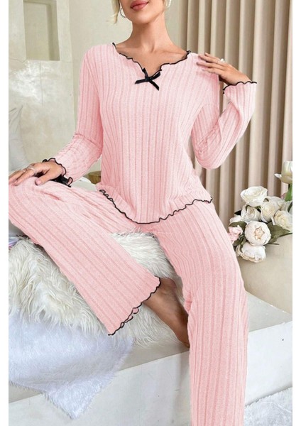 Pembe Pamuklu Fiyonk Detaylı Pijama Takımı fırsatları