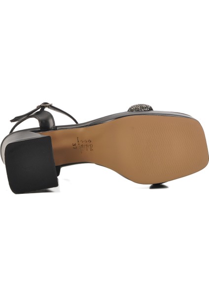 Siyah Kadın Topuklu Sandalet indirimleri