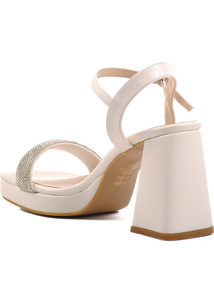 Beyaz Kadın Topuklu Sandalet fırsatları