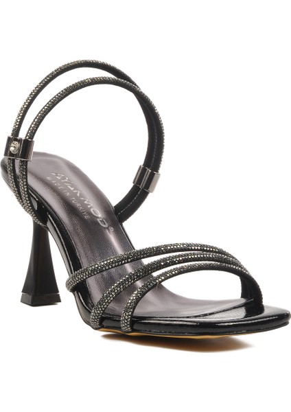 Siyah Rugan Kadın Topuklu Sandalet