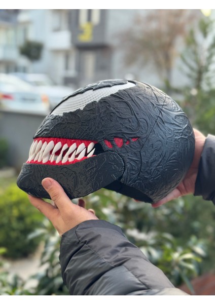 Venom Maskesi – Orijinal Ölçülerde 3D Baskı Pla Tasarım