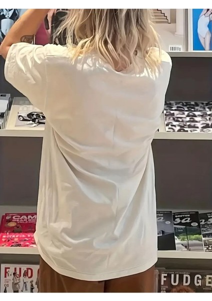 Kadın Make Up Siluet Baskılı Tasarım Tshirt Oversize Salaş fırsatları