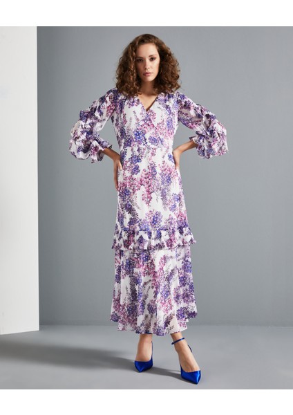 Çiçek Desenli Kadın Elbise - Katlı Etek Detaylı - Fırfırlı Kol - V Yaka - Modern ve Şık Tasarım - Günlük ve Özel Gün Için Elbise fiyatları