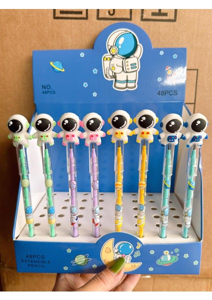 Yumurtlayan Kurşun Kalem 4'lü Set Astronot Desenli