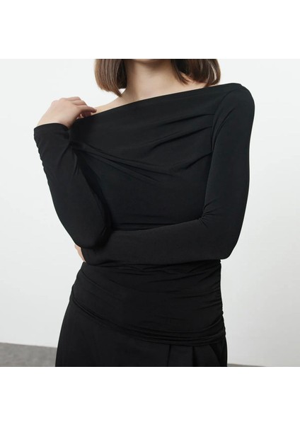 Kadın Yaka Büzgülü Bluz