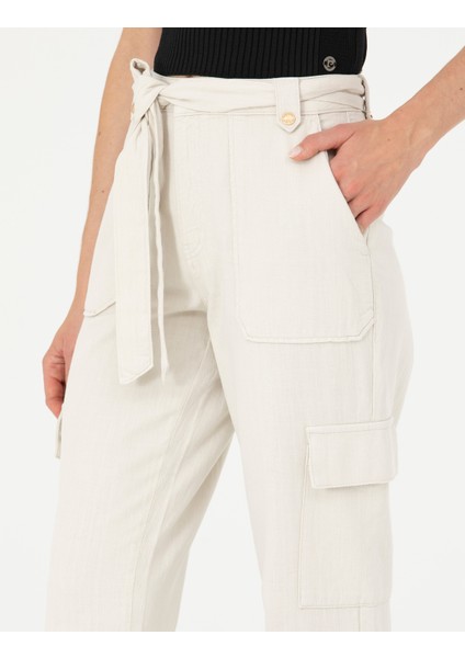 Kadın Krem Keten Karışımlı Jogger Fit Kanvas Pantolon 50263722-VR071