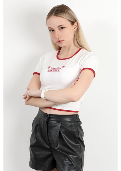 Kadın U Yaka Romantic Nakışlı T-Shirt Beyaz - 925054 fırsatları