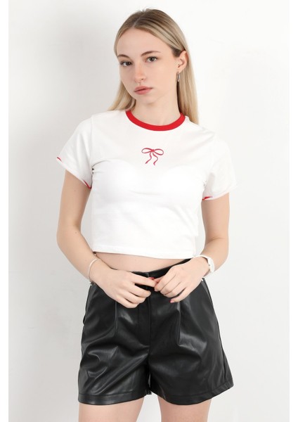 Kadın Bisiklet Yaka Fiyonk Nakışlı T-Shirt Beyaz - 925052
