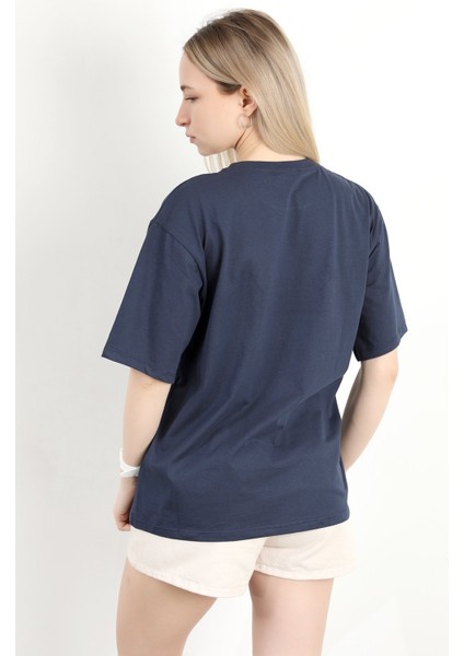 Kadın Bisiklet Yaka Romantic Nakışlı T-Shirt Lacivert - 925017 modelleri