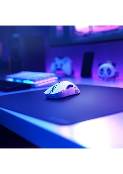 Model D Rgb Kablosuz Bamf Sensörlü 19000 Dpı 69 Gram Gaming Mouse Mat Beyaz