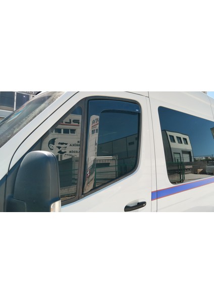 Volkswagen Crafter Fitil Içi Cam Rüzgarlıgı 2020-2024 Model Şeffaf Trasparan Renk Kuzgun