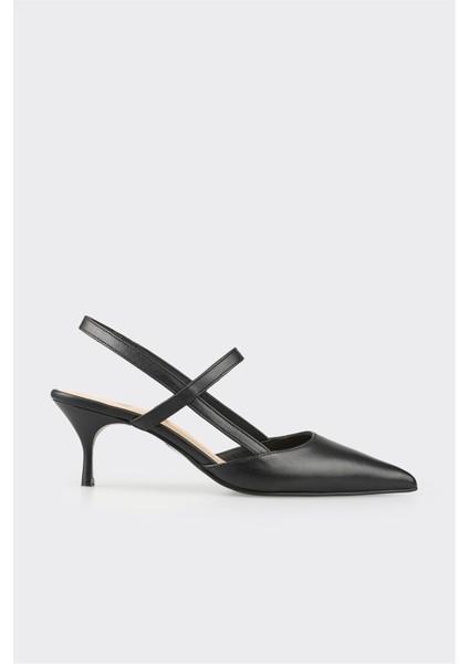 Siyah Deri Kadın Topuklu Ayakkabı