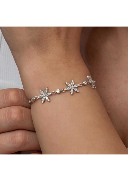 Gümüş Beyaz Lotus Çiçeği Kadın Bileklik indirimleri