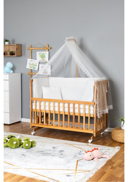 Ahşap Beşik Anne Yanı Beşik Vernikli 60X120 - Beyaz Güpür Uyku Seti + Yataklı + Tekerlekli