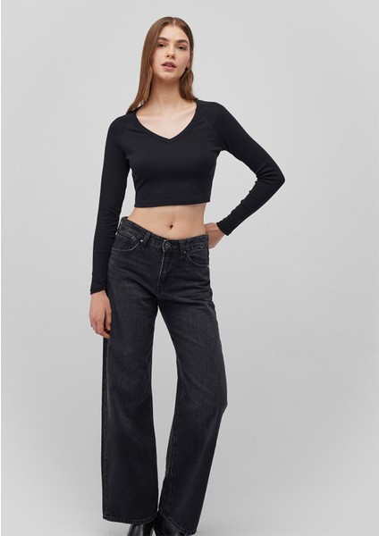 Uzun Kollu Siyah Crop Basic Tişört 1613041-900 fiyatları