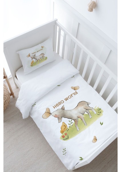Bebek Boy Nevresim Takımı (100X150) - Pure Baby Serisi - Kelebekle Oynayan Kuzu