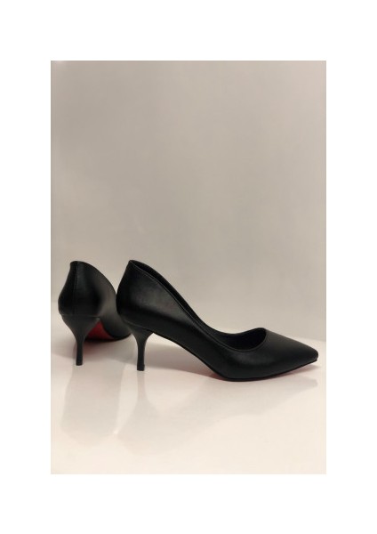 Siyah Mat Stiletto Topuklu Ayakkabı