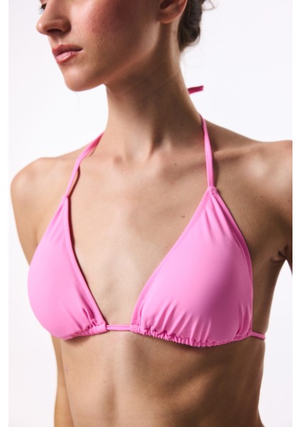 Açık Pembe Üçgen Bikini Üstü