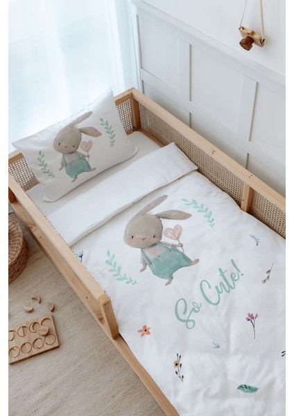 Montessori Nevresim Takımı (100 x 200) - For Baby Serisi - Salopetli Tavşan modelleri