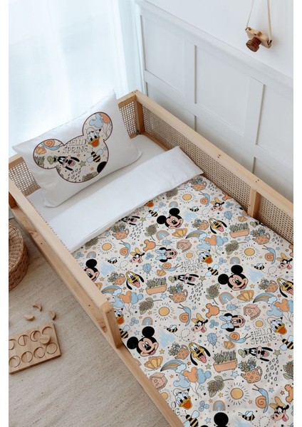 Montessori Nevresim Takımı (100 x 200) - Cartoon Serisi - Mickey ve Arkadaşları Pattern modelleri
