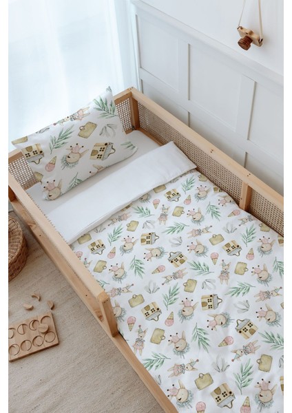 Montessori Nevresim Takımı (100 x 200) - Iconic Serisi - Antika Soytarı Oyuncak Ayı modelleri