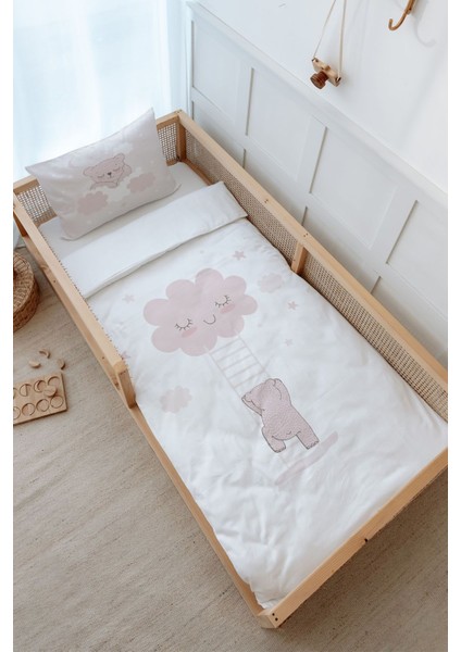 Montessori Nevresim Takımı (100 x 200) - Pure Baby Serisi - Buluta Tırmanan Ayıcık