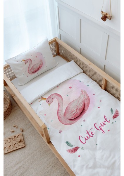 Montessori Nevresim Takımı (100 x 200) - For Baby Serisi - Pembe Zeminli Kuğu