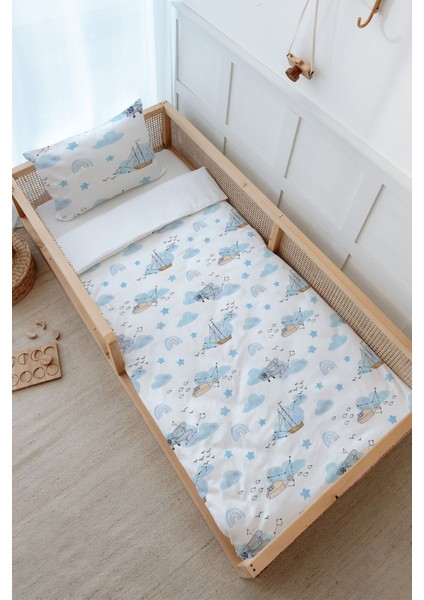 Montessori Nevresim Takımı (100 x 200) - Iconic Serisi - Mavi Hava Balonlu Gökkuşağı