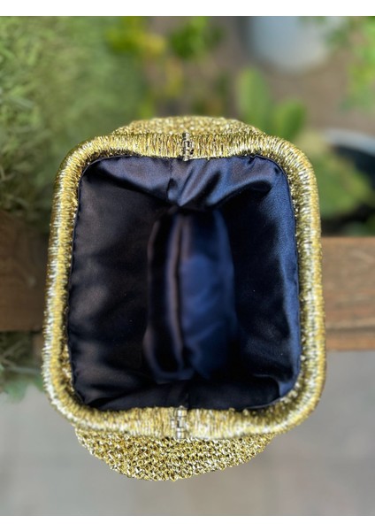Gold Altın Sarı Parlak Metalik Ip Detaylı Portföy Clutch Çanta fiyatları